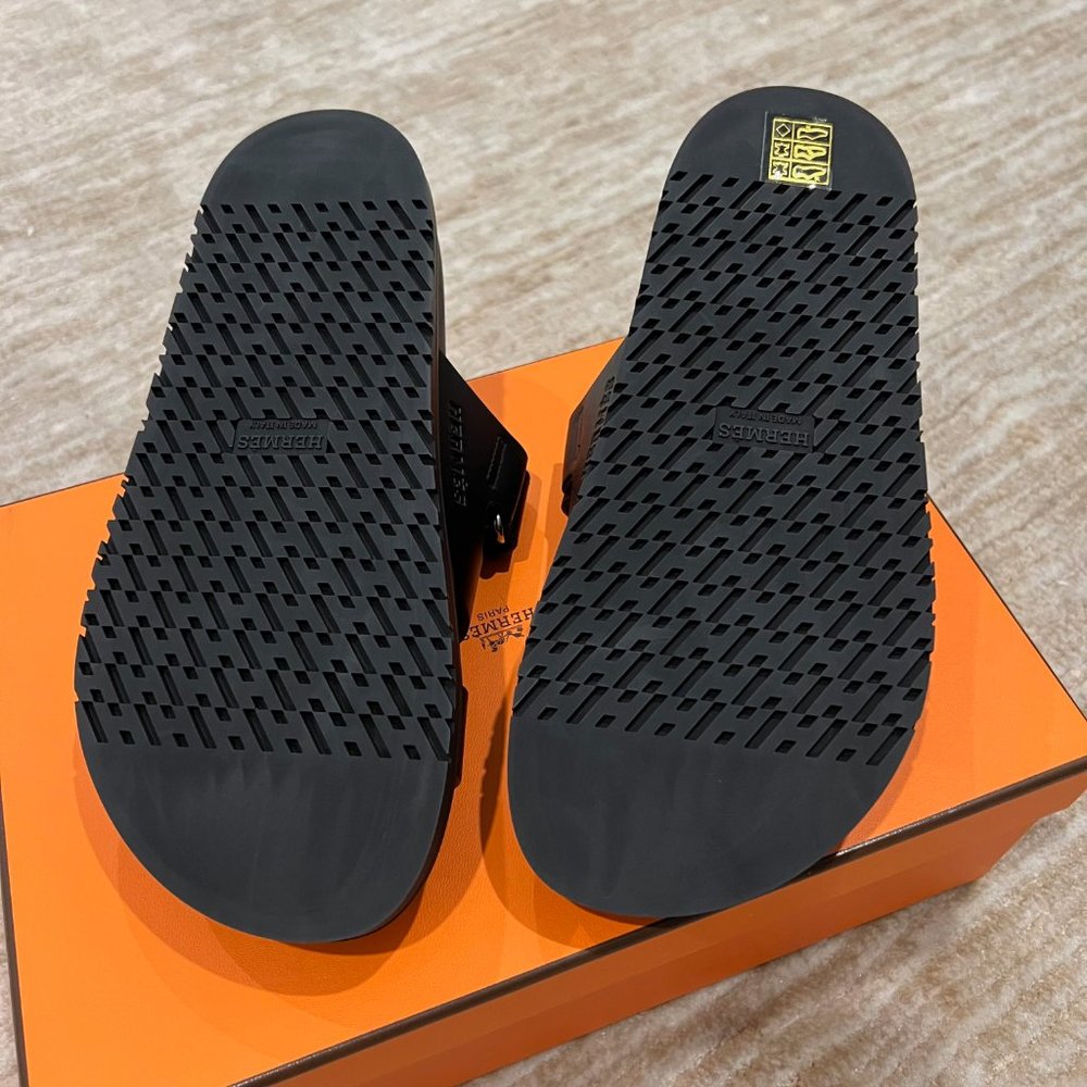 [SOLD] Hermes Chypre Sandal All Black Size 36.5 Brand new - Picture 2 of 4